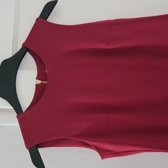 Calvin Klein Burgandy Red Dress. Size 4. Soft material and smart fit. - Picture 2 of 4